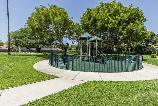 5118 NW 115th Ct, Doral, FL 33178