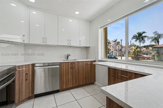 5118 NW 115th Ct, Doral, FL 33178