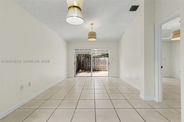 5118 NW 115th Ct, Doral, FL 33178