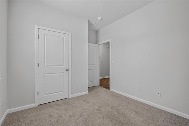 150 Cloverleaf Street, Summerville, SC 29483