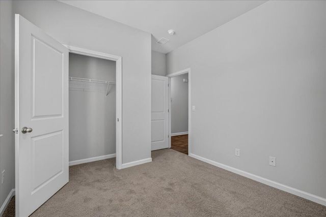 150 Cloverleaf Street, Summerville, SC 29483