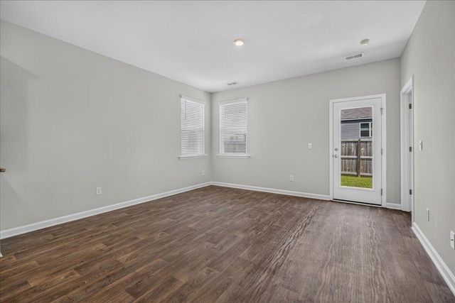 150 Cloverleaf Street, Summerville, SC 29483