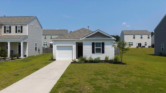 150 Cloverleaf Street, Summerville, SC 29483