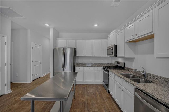 150 Cloverleaf Street, Summerville, SC 29483