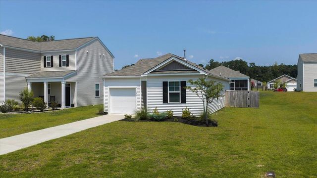 150 Cloverleaf Street, Summerville, SC 29483