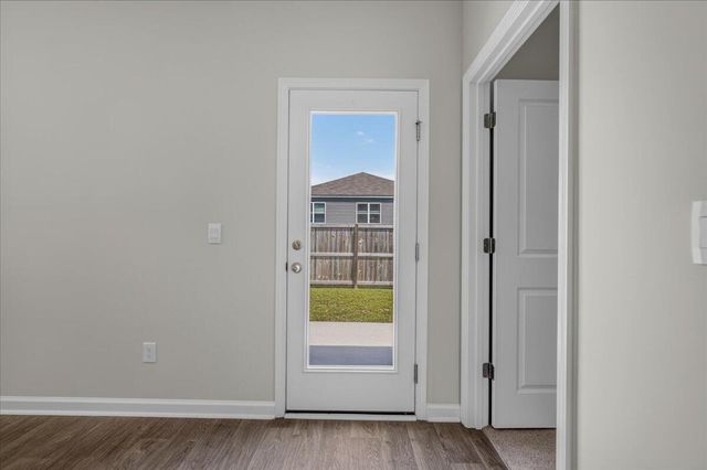 150 Cloverleaf Street, Summerville, SC 29483