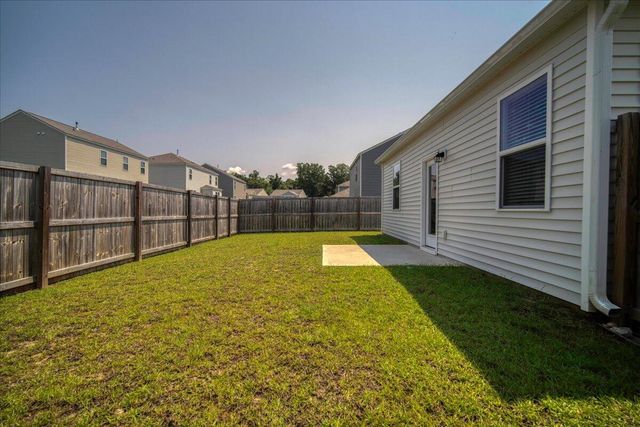 150 Cloverleaf Street, Summerville, SC 29483
