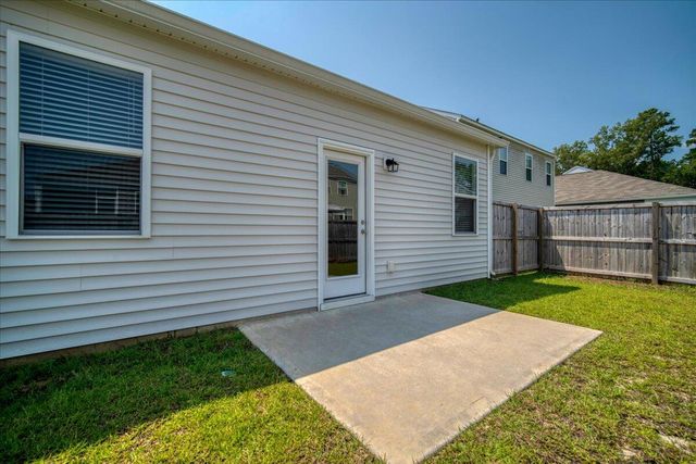 150 Cloverleaf Street, Summerville, SC 29483