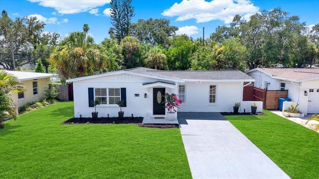 4200 HUNTINGTON STREET NE, St Petersburg, FL 33703