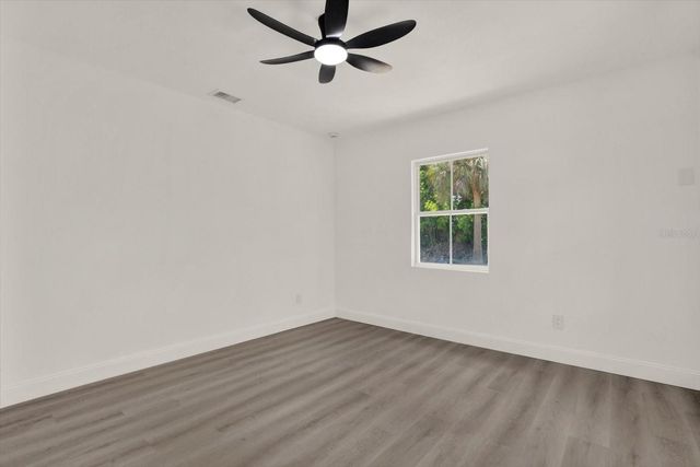 4200 HUNTINGTON STREET NE, St Petersburg, FL 33703