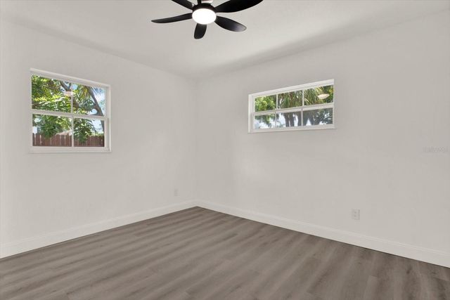 4200 HUNTINGTON STREET NE, St Petersburg, FL 33703