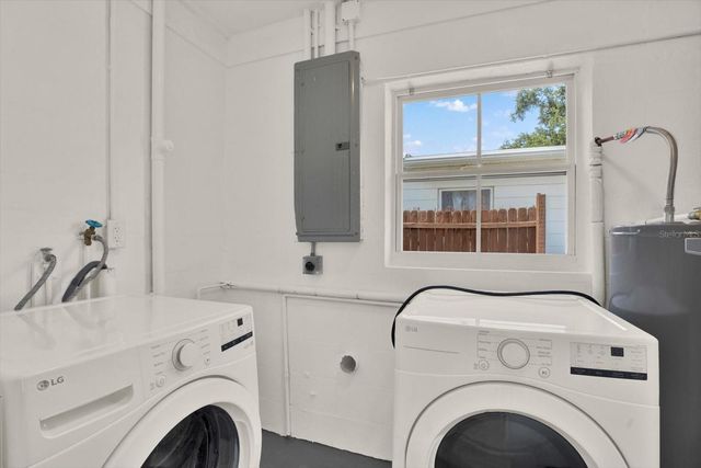 4200 HUNTINGTON STREET NE, St Petersburg, FL 33703