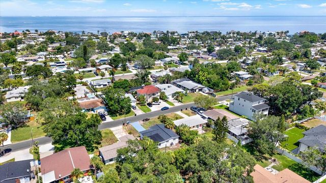 4200 HUNTINGTON STREET NE, St Petersburg, FL 33703