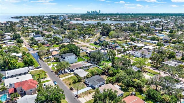 4200 HUNTINGTON STREET NE, St Petersburg, FL 33703
