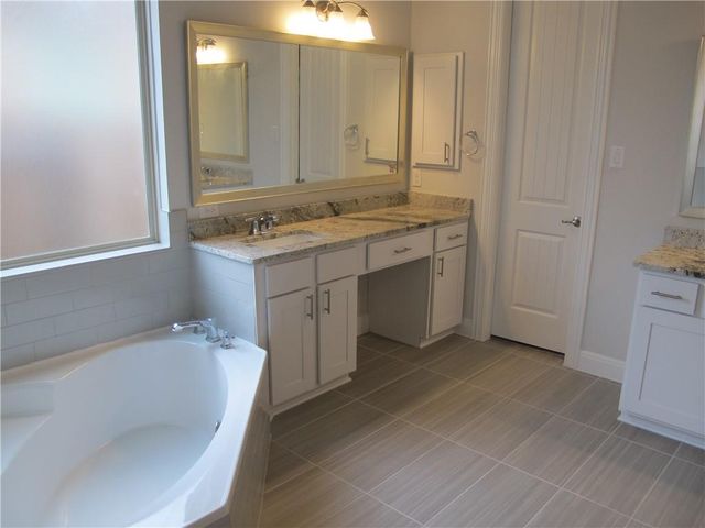 635 Spinnaker LOOP, Kyle, TX 78640