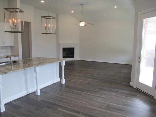 635 Spinnaker LOOP, Kyle, TX 78640