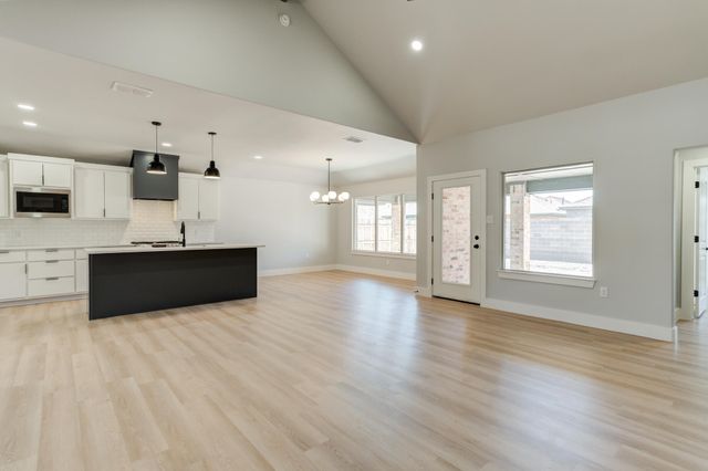 2915 135th Street, Lubbock, TX 79423