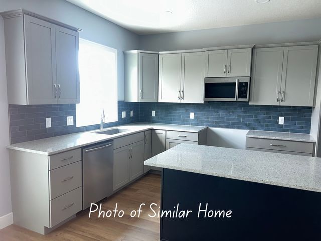 3101 W 34th Street, Davenport, IA 52806