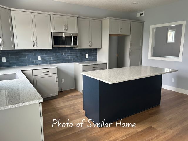 3101 W 34th Street, Davenport, IA 52806