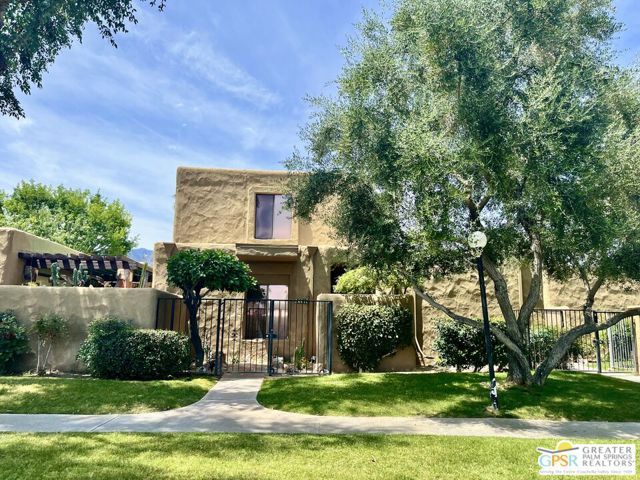 2441 S Birdie Way E, Palm Springs, CA 92264