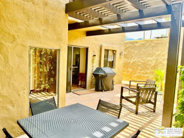 2441 S Birdie Way E, Palm Springs, CA 92264