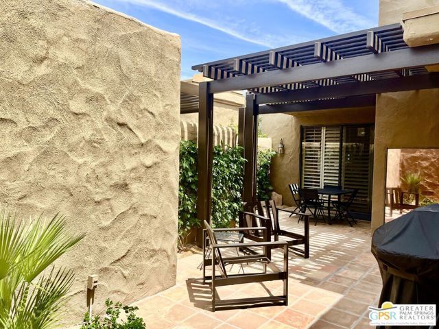 2441 S Birdie Way E, Palm Springs, CA 92264