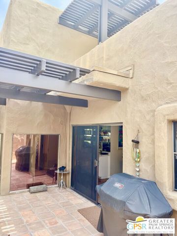 2441 S Birdie Way E, Palm Springs, CA 92264