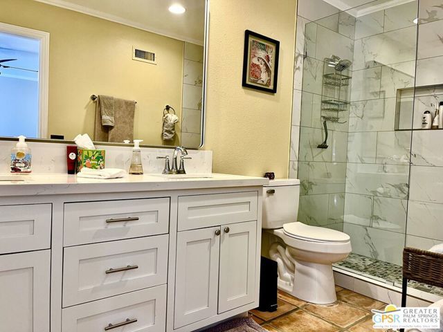 2441 S Birdie Way E, Palm Springs, CA 92264