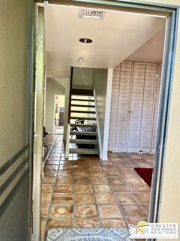 2441 S Birdie Way E, Palm Springs, CA 92264