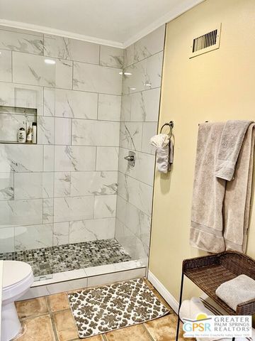 2441 S Birdie Way E, Palm Springs, CA 92264