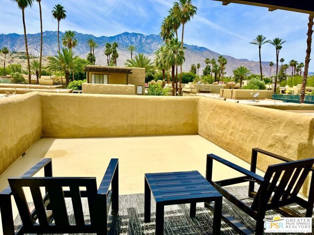 2441 S Birdie Way E, Palm Springs, CA 92264