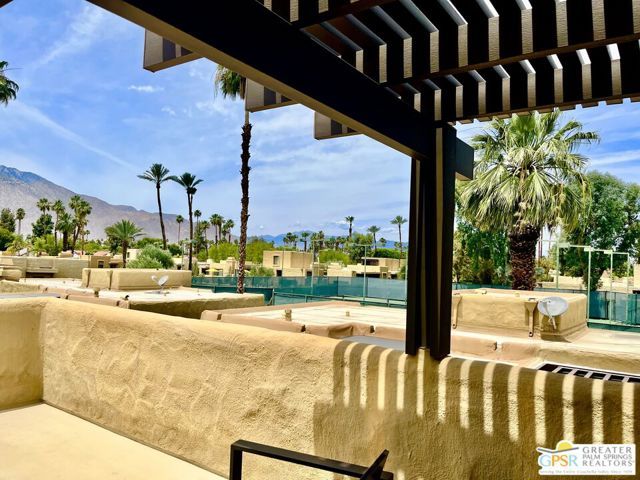 2441 S Birdie Way E, Palm Springs, CA 92264