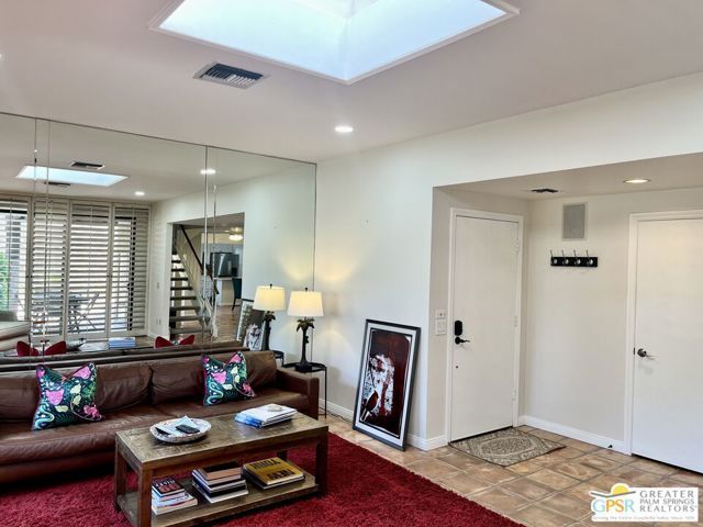 2441 S Birdie Way E, Palm Springs, CA 92264