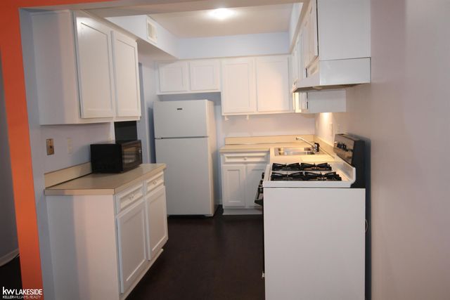 54679 Shelby Road, Utica, MI 48316