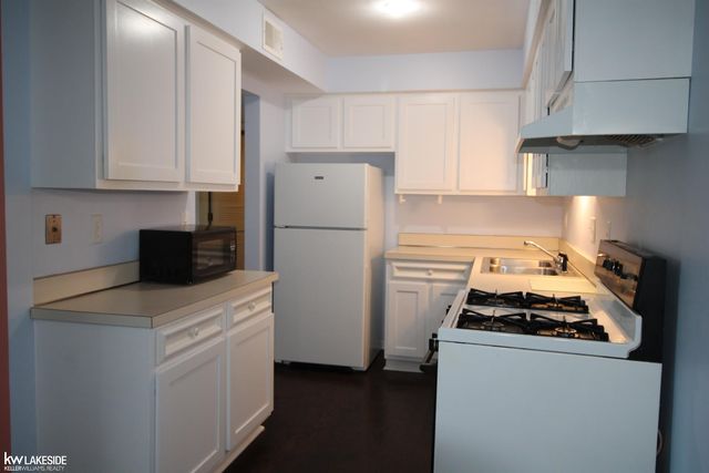 54679 Shelby Road, Utica, MI 48316