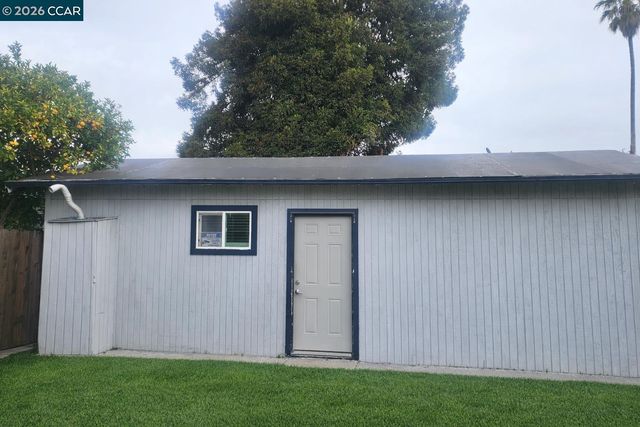 2079 Church St, Oakland, CA 94621