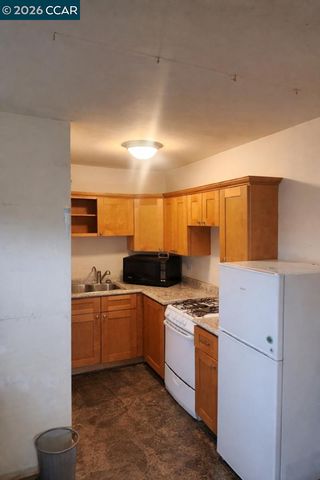 2079 Church St, Oakland, CA 94621