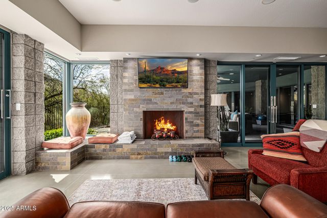 11935 E CASITAS DEL RIO Drive, Scottsdale, AZ 85255