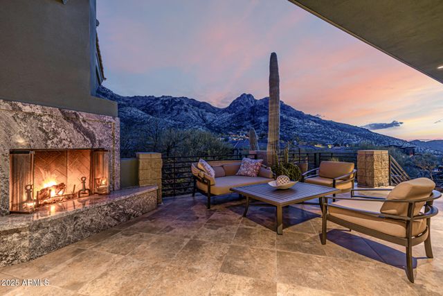 11935 E CASITAS DEL RIO Drive, Scottsdale, AZ 85255