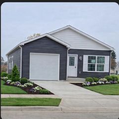 7543 Packard Ave, Warren, MI 48091