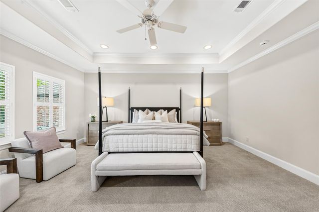 5216 Locust Street, Bellaire, TX 77401
