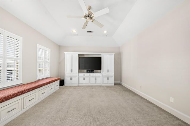 5216 Locust Street, Bellaire, TX 77401