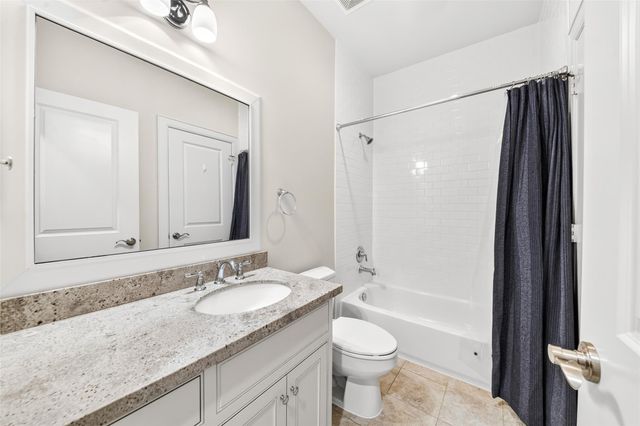 5216 Locust Street, Bellaire, TX 77401