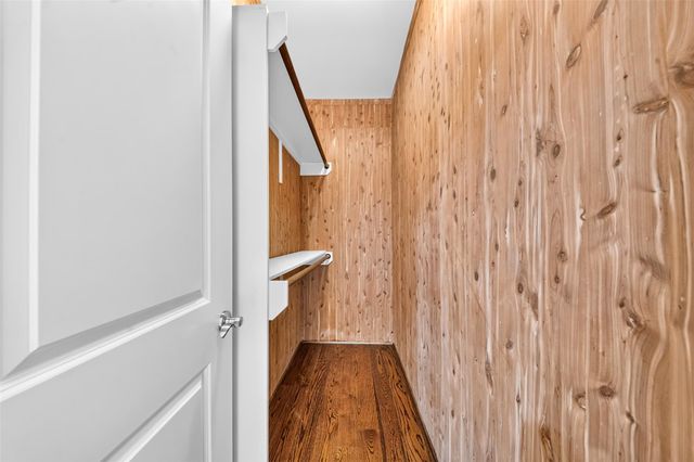 5216 Locust Street, Bellaire, TX 77401