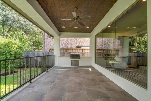 5216 Locust Street, Bellaire, TX 77401