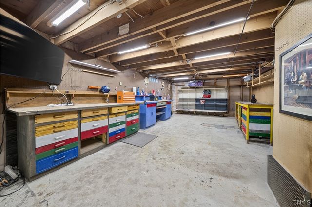 7422 Rosewood Cir, Cicero, NY 13212