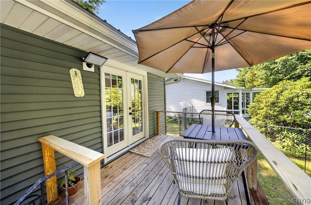 7422 Rosewood Cir, Cicero, NY 13212