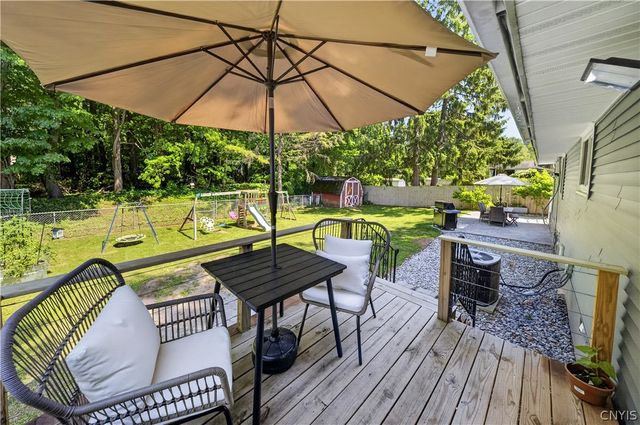 7422 Rosewood Cir, Cicero, NY 13212