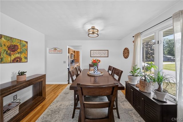 7422 Rosewood Cir, Cicero, NY 13212