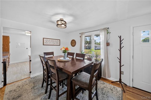 7422 Rosewood Cir, Cicero, NY 13212